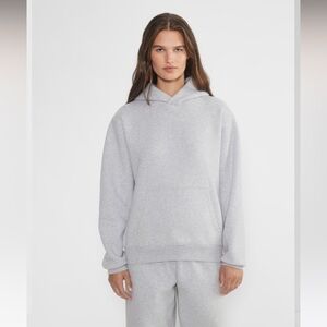 Aritzia TNA Sweatfleece Cozy Fleece Perfect Fit Hoodie